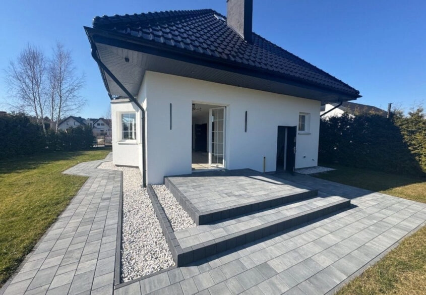 Ładny dom z dużym ogrodem, cisza i spokój