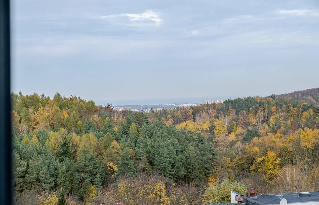4 pokoje z oddzielną kuchnią, widok na morze