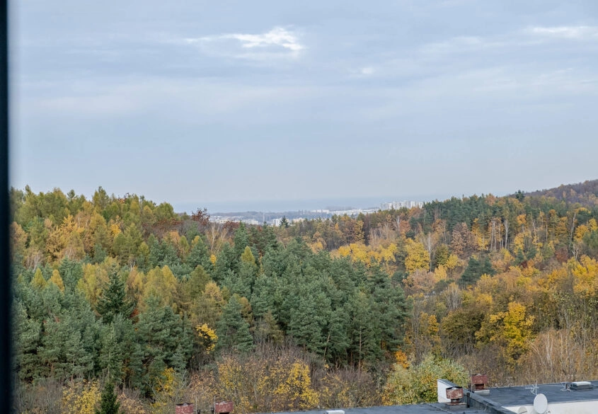 4 pokoje z oddzielną kuchnią, widok na morze