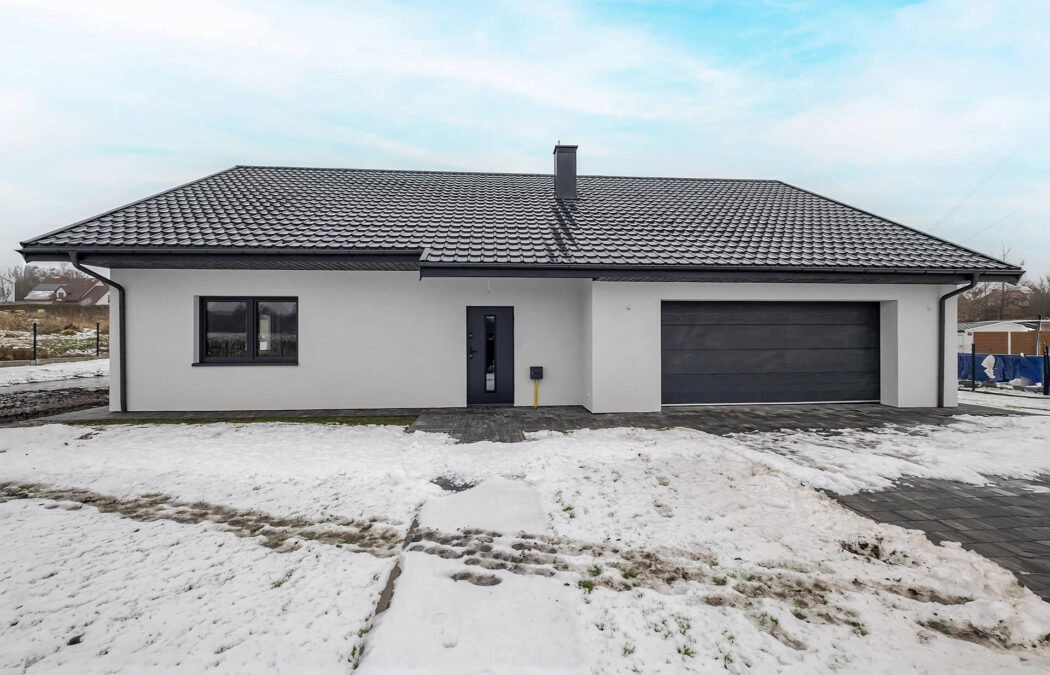 Przestronny dom parterowy na dużej działce!