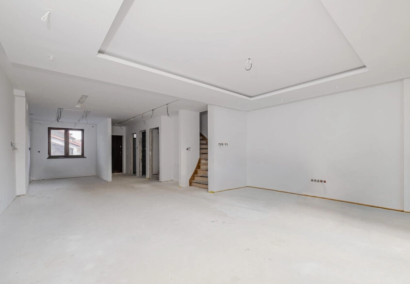 6 pokoi, 3 balkony, ogród - do własnej aranżacji!