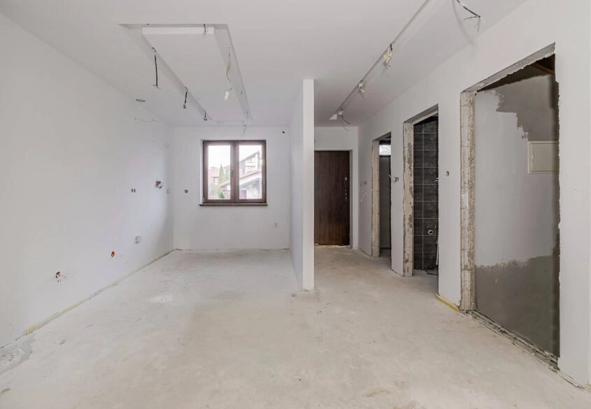 6 pokoi, 3 balkony, ogród - do własnej aranżacji!