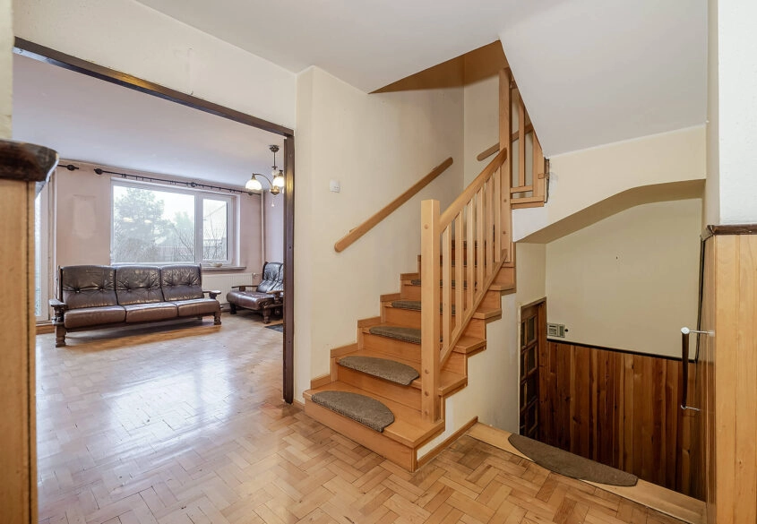 Dom w świetnej lokalizacji | CO i woda miejskie