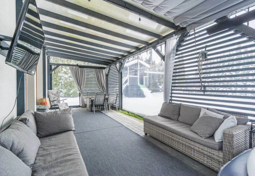 Rodzinny dom z ogrodem zimowym- Juszkowo