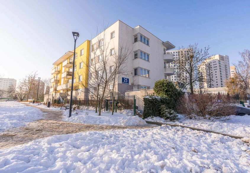 Tylko u nas 3 pkoje z tarasem i miejscem w hali!