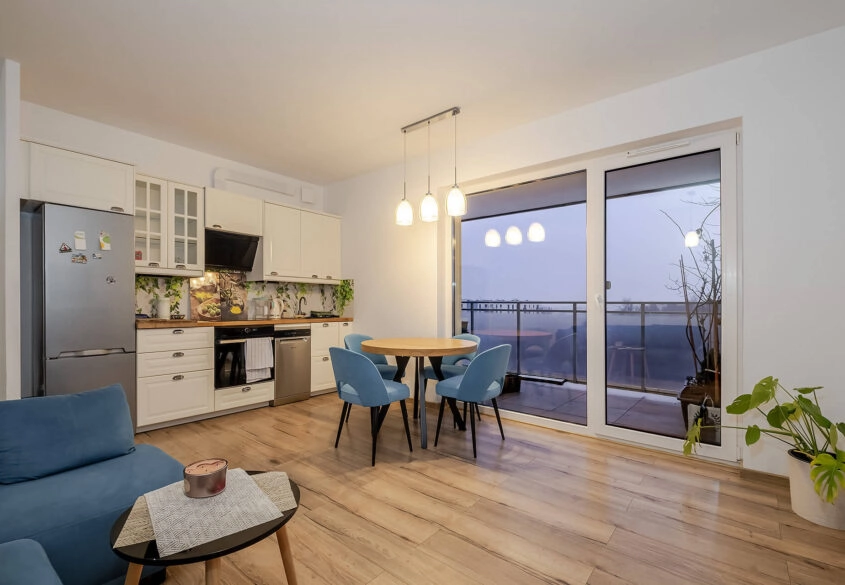 2 pokoje z miejscem w hali