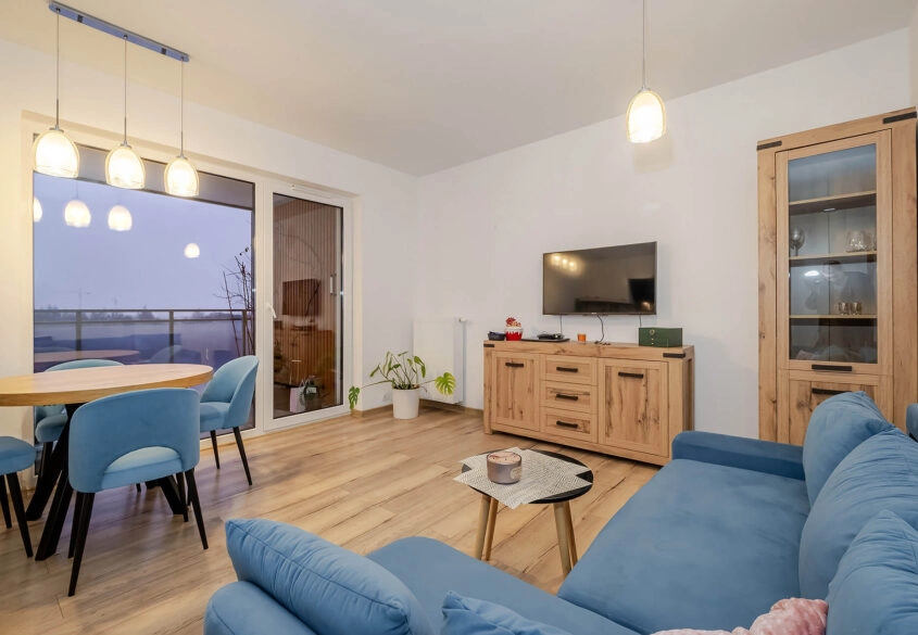 2 pokoje z miejscem w hali