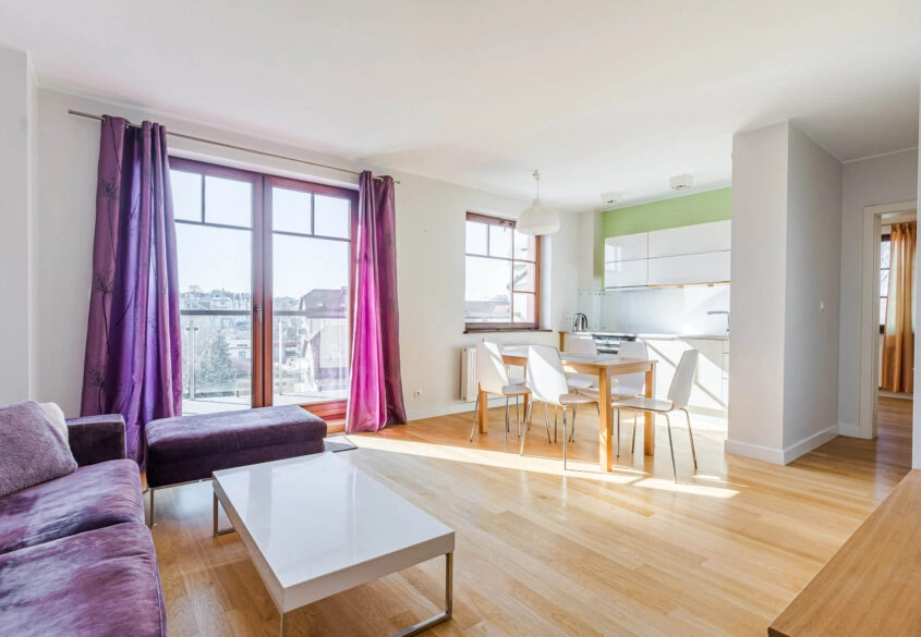 3 pokoje z balkonem, miejscem w hali i piwnicą!