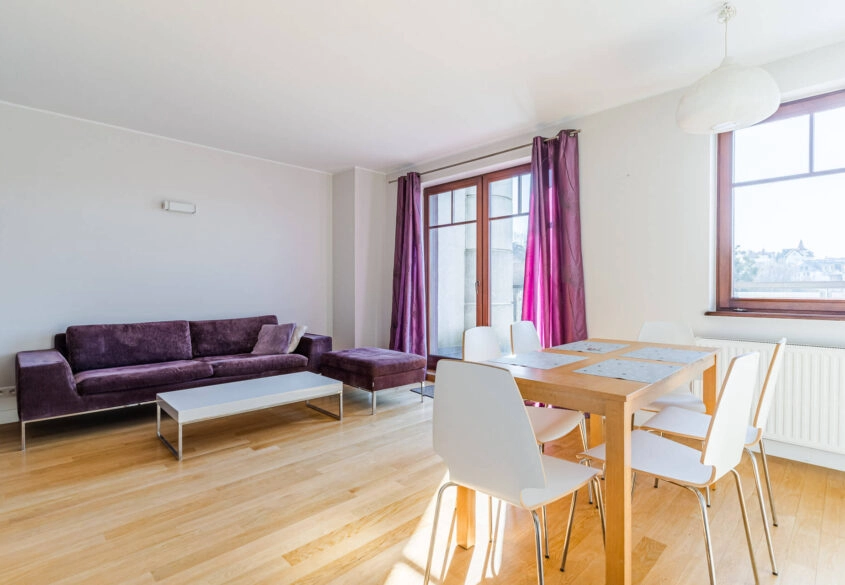 3 pokoje z balkonem, miejscem w hali i piwnicą!