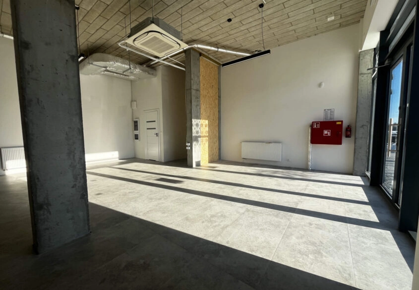 Lokal usługowy 80m² w sercu Rotmanki!