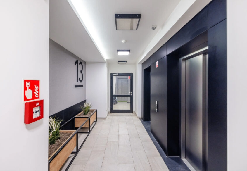 3 pokoje w Aqua Tower na 13 piętrze Reda