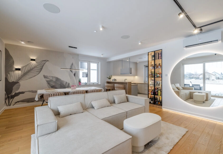 Dom wolnostojący na dużej działce