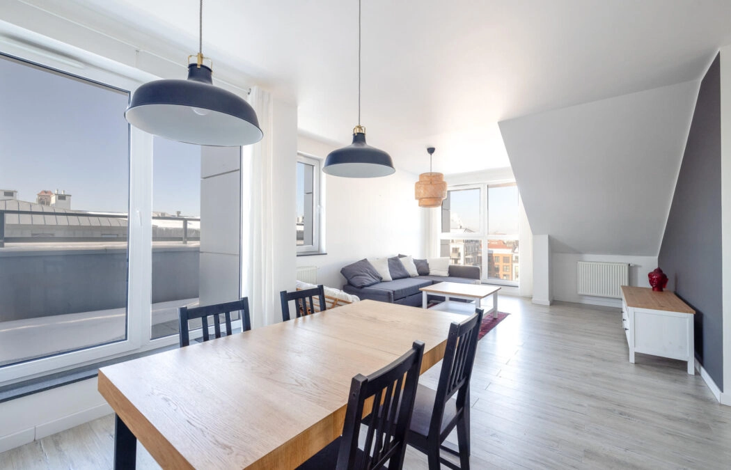 Apartament w Śródmieściu, 3 pokoje z m. postojowym