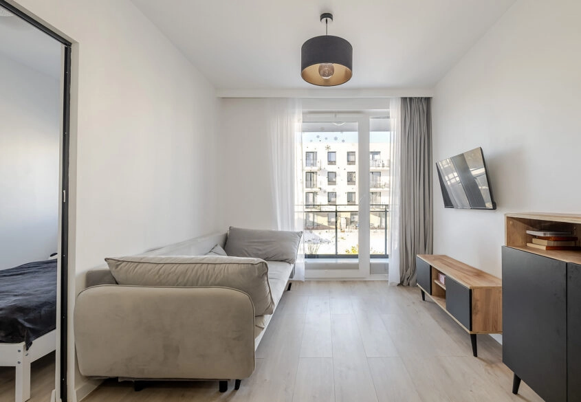 2 pokoje z balkonem, miejscem post. i komórką!