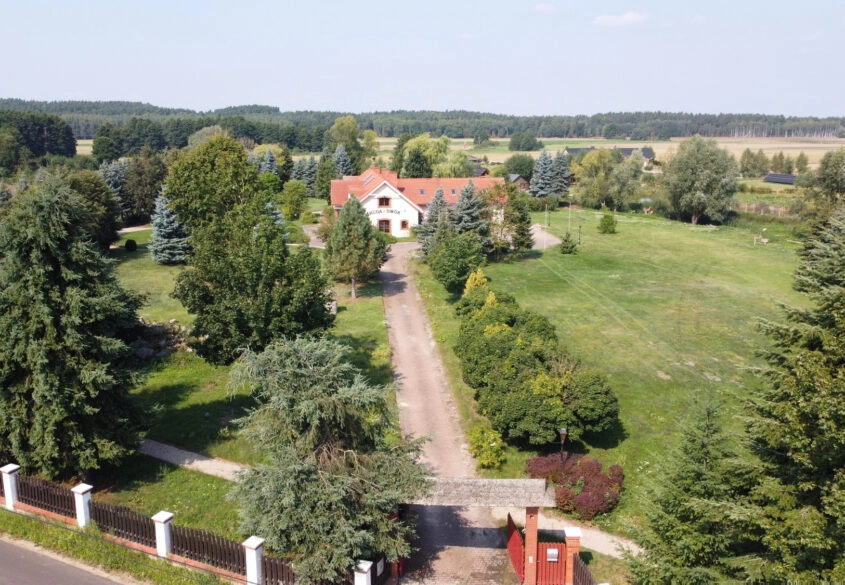 Ośrodek Mazury 6,5 ha, 35 pokoi, 1356m2