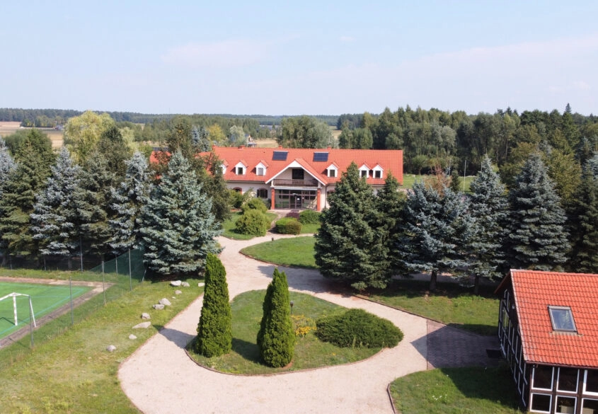 Ośrodek Mazury 6,5 ha, 35 pokoi, 1356m2