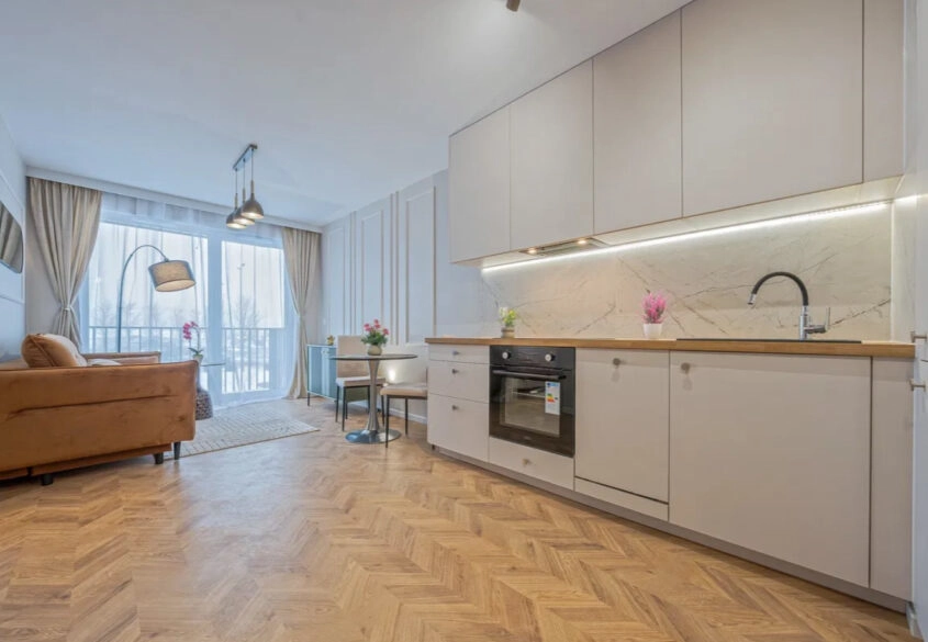 2 pokoje z balkonem i miejscem postojowym!