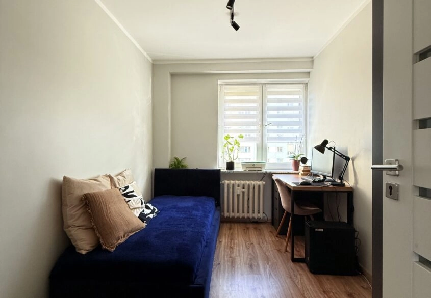 4 pokoje z loggią i piwnicą blisko plaży!