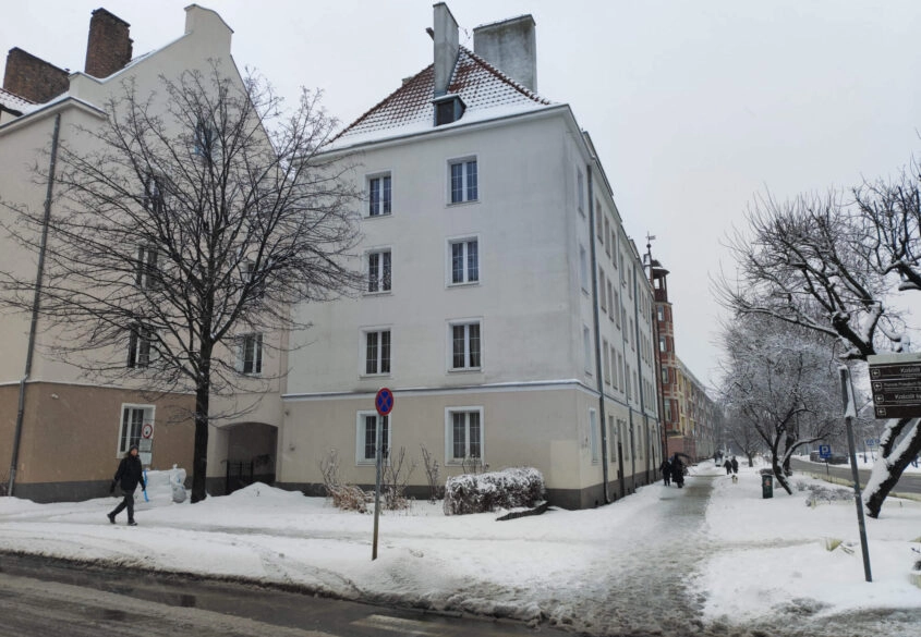 ŚRÓDMIEŚCIE 31.5m2 7 MINUT OD NEPTUNA!