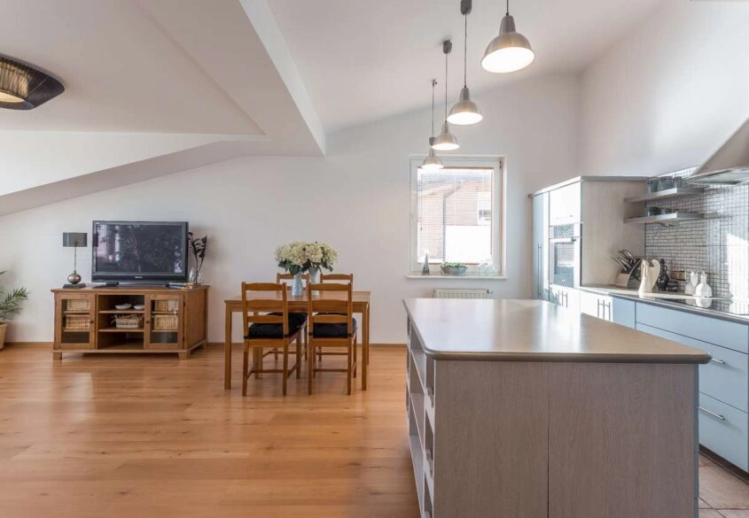 Atrakcyjne mieszkanie przy lesie.