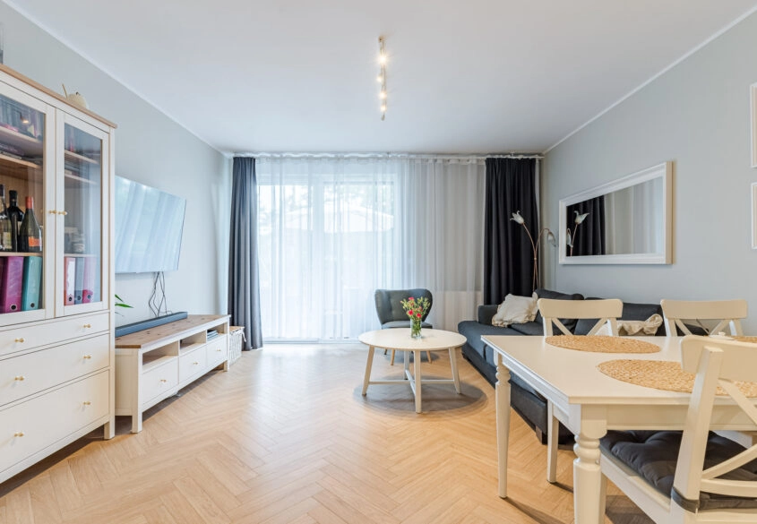 Mieszkanie w pasie nadmorskim z dużym ogrodem