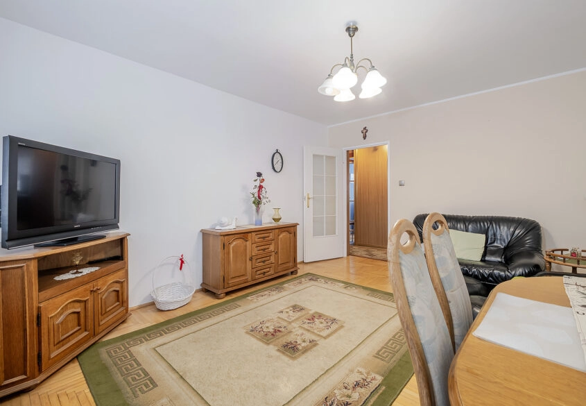 3 pokoje z osobną kuchnią