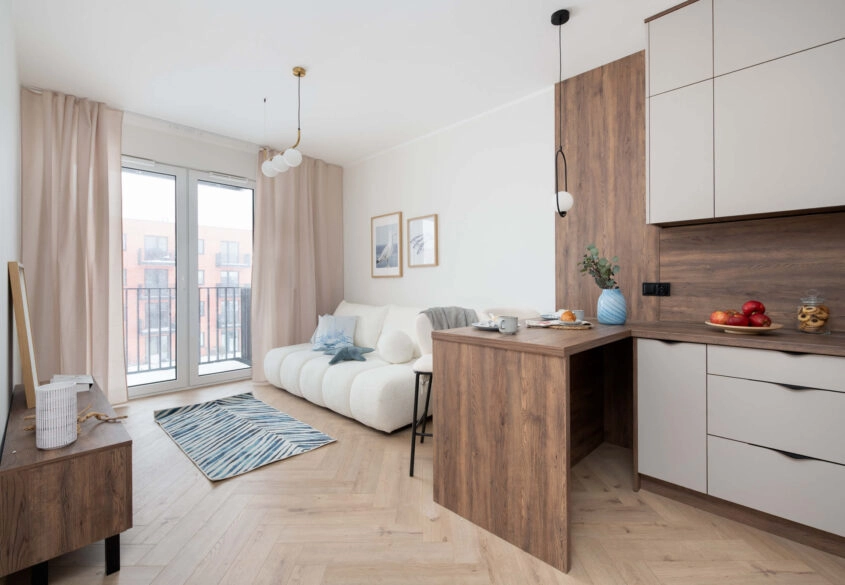 Rotmanka - Wykończone Mieszkanie z Halą i Komórką!