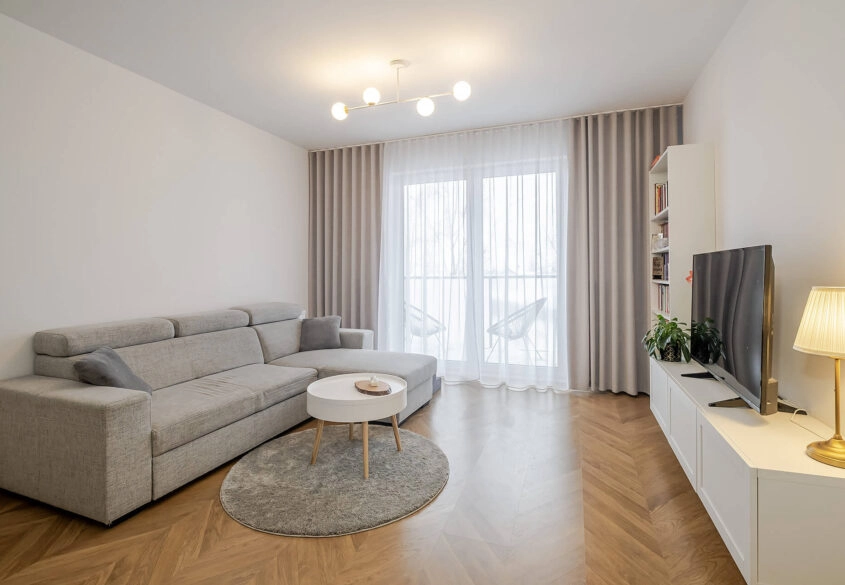 Gotowe do wejścia! 2 pokoje/winda/balkon/komórka