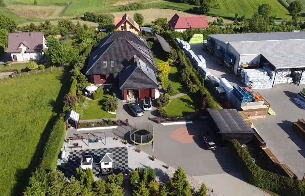 Prywatna rezydencja na wzgórzu z basenem