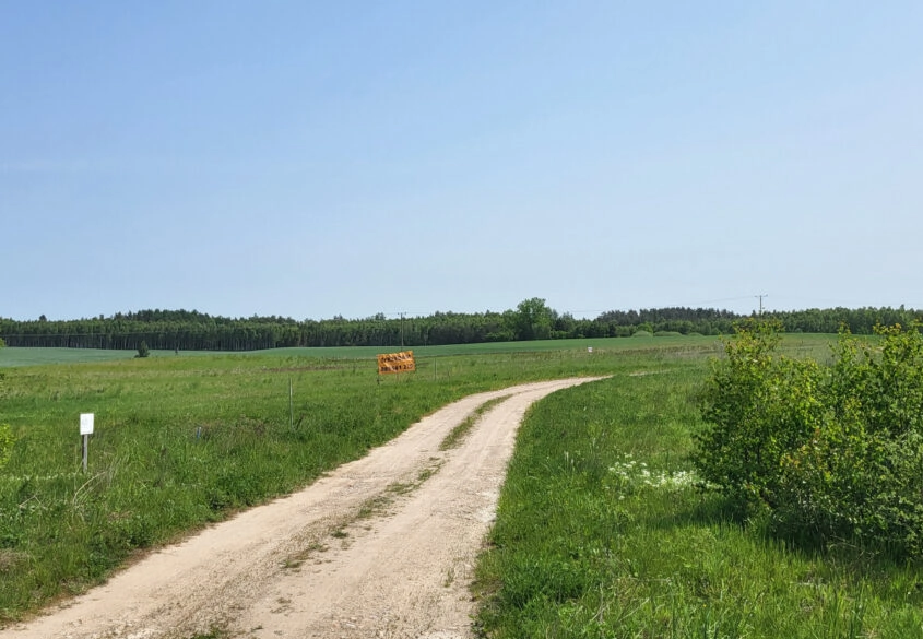 Działka budowlana 1012m2 z wodą na działce