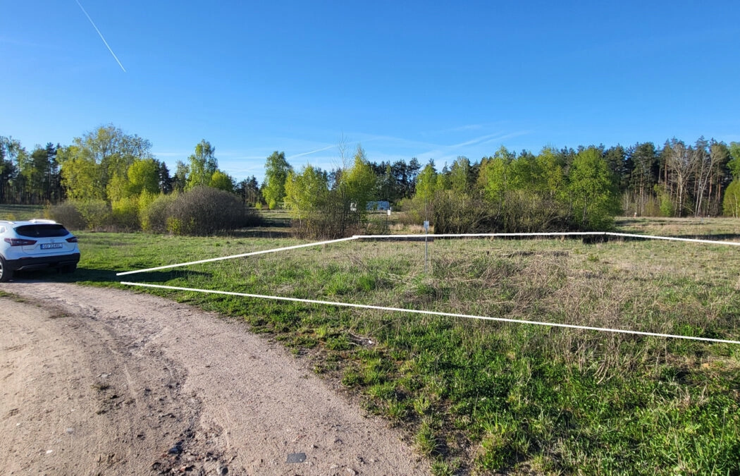 Działka budowlana 1012m2 z wodą na działce