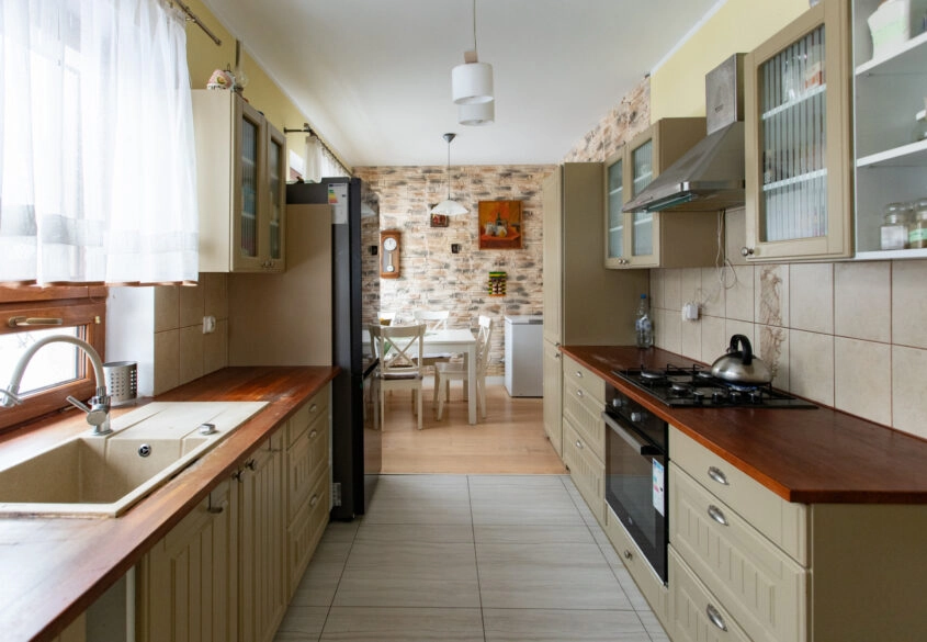 Sprzedam dom w wolnostojący dla dużej rodziny