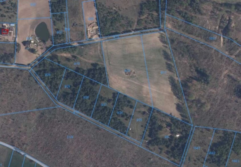 Urokliwa działka na wsi