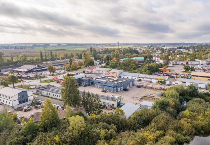 Unikatowy kompleks pod salon samochodowy 2466 m2 !