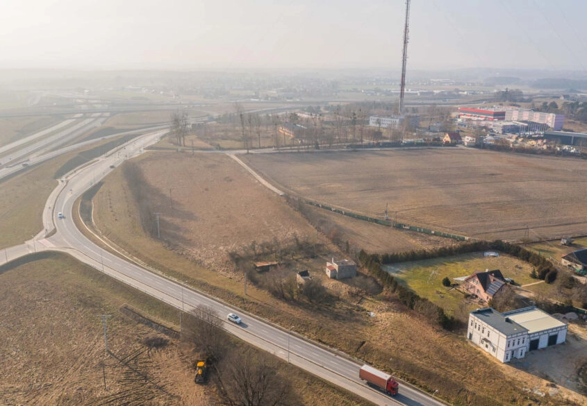 Działka usługowo-produkcyjna tuż przy trasie S6.