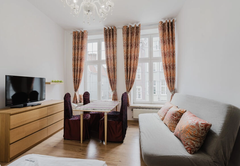 Mieszkanie w sercu Starówki- kamienica z widną