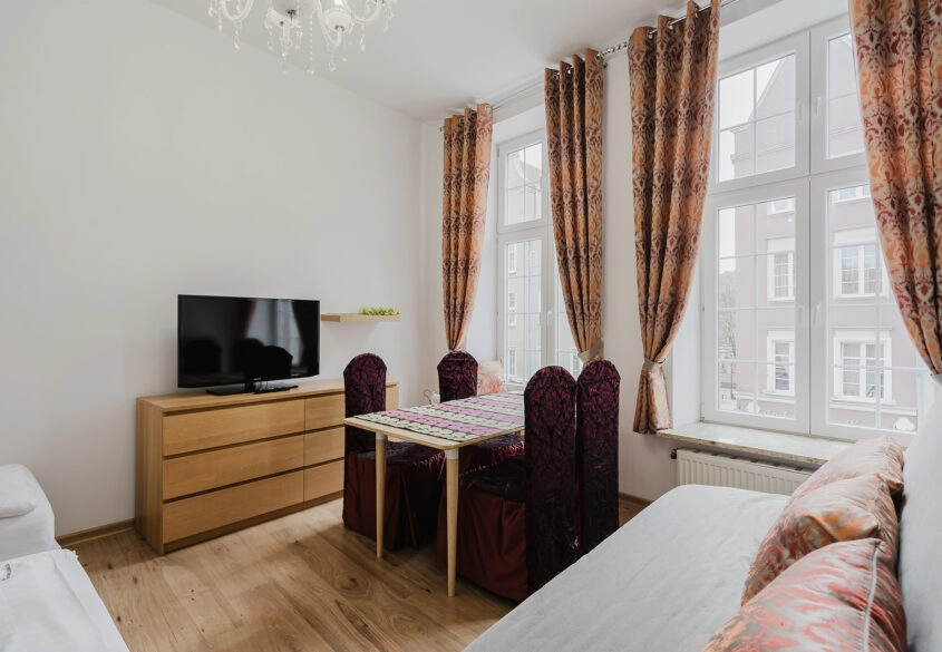 Mieszkanie w sercu Starówki- kamienica z widną