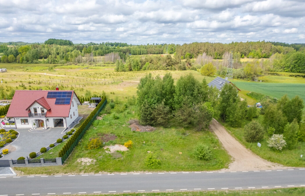 działka w Dąbrowie, gm. Stężyca, ob. Łosienice