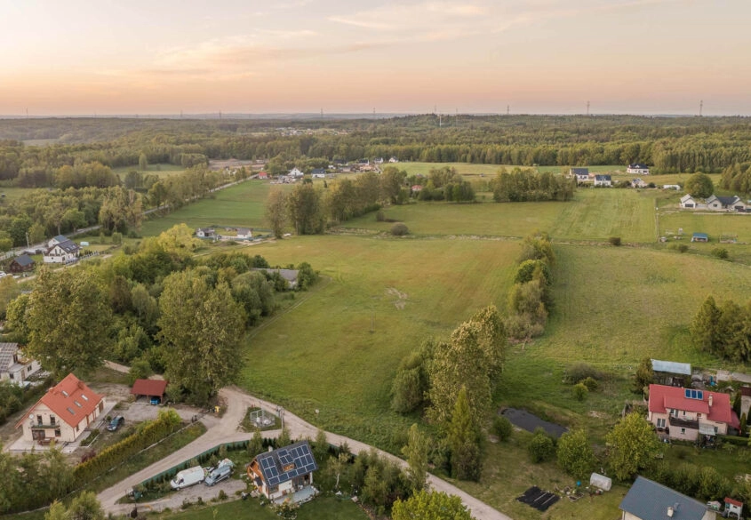 Malownicza działka pod dom, w tym bliźniaka