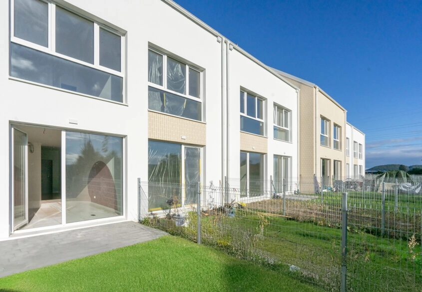 Szereg 6 pokojowy, trzy poziomy, odbiory wiosna'26