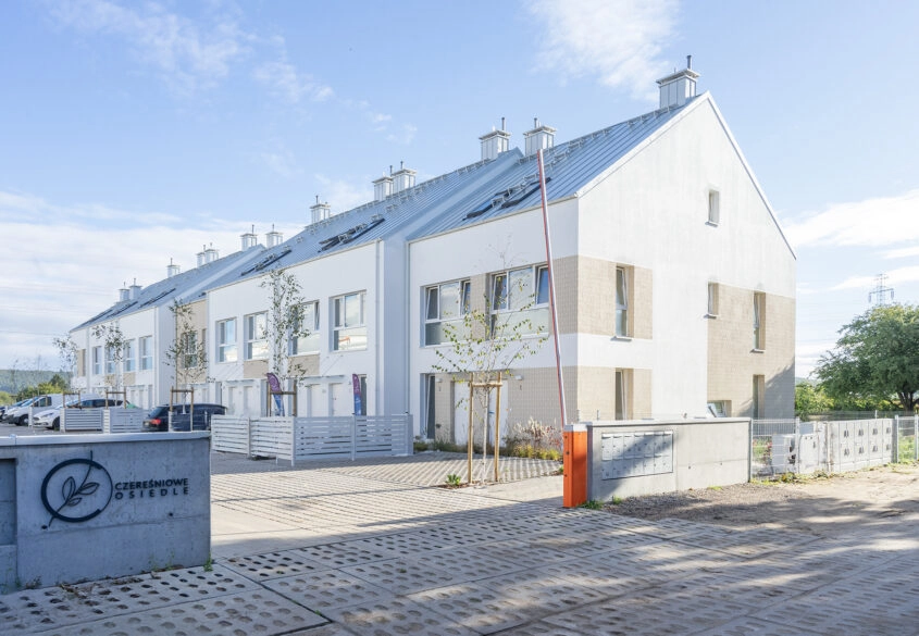 Szereg 6 pokojowy, trzy poziomy, odbiory wiosna'26