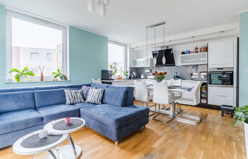 Zakoniczyn- 4 pokoje, hala garaż, balkon! WInda!