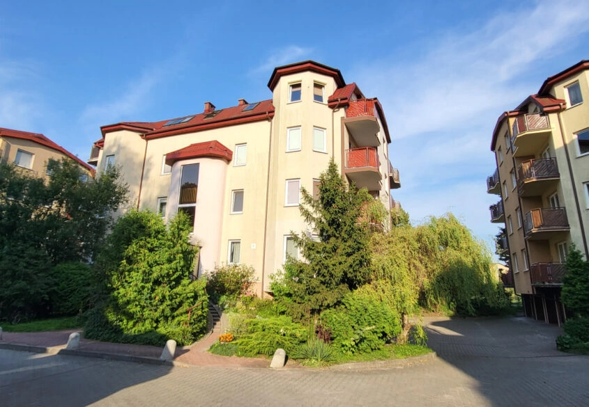 2 pokoje z miejscem parkingowym, zamknięte osiedle