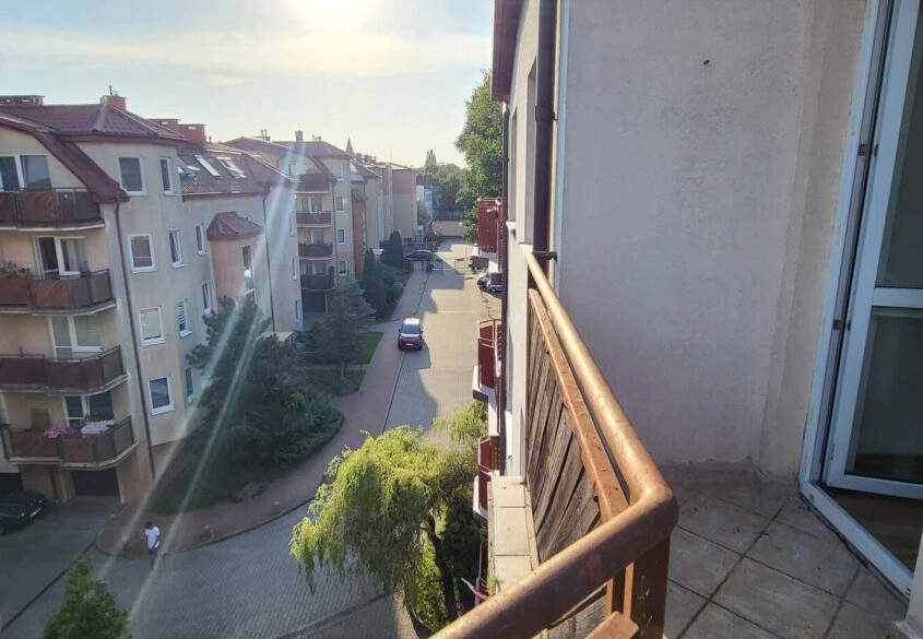 2 pokoje z miejscem parkingowym, zamknięte osiedle