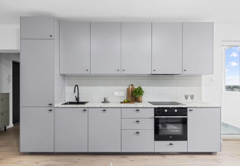 2 pokoje z loggią i piwnicą centrum miasta!