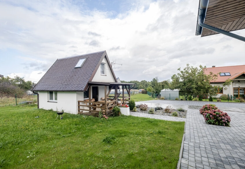 DOM Z DUŻĄ DZIAŁKĄ - INWESTYCJA