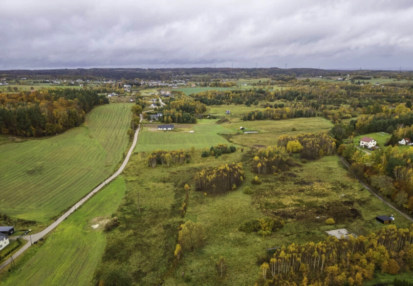 Duża Działka Zagrodowa w Cichej Okolicy!