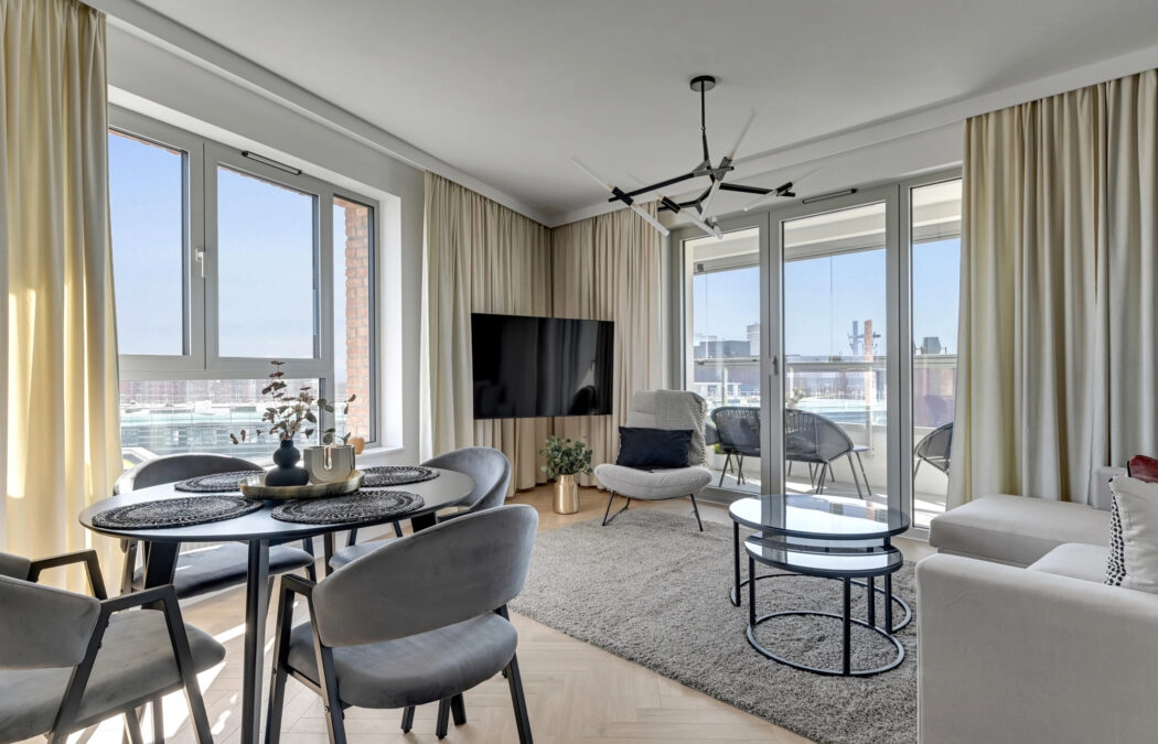 3 pokoje z loggią i halą w centrum miasta!