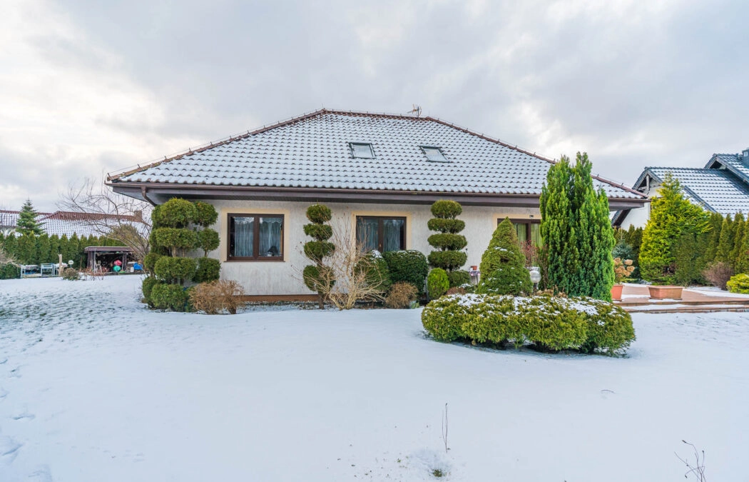 DOM WOLNOSTOJĄCY W MOSTACH