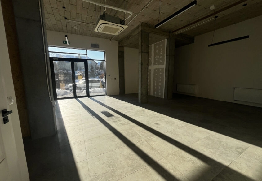 Lokal usługowy 80m² w sercu Rotmanki!